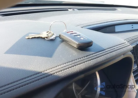 2018 Toyota Highlander Xle z USA, uszkodzony, nr VIN 5TDKZRFHXJS534847